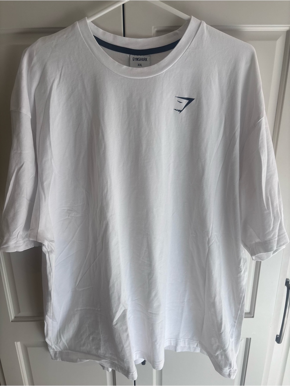 Gymshark White Short Sleeve Crew with Small Navy Logo xxl